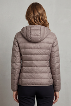 Aela – Ultra light – Packable hooded puffer jacket