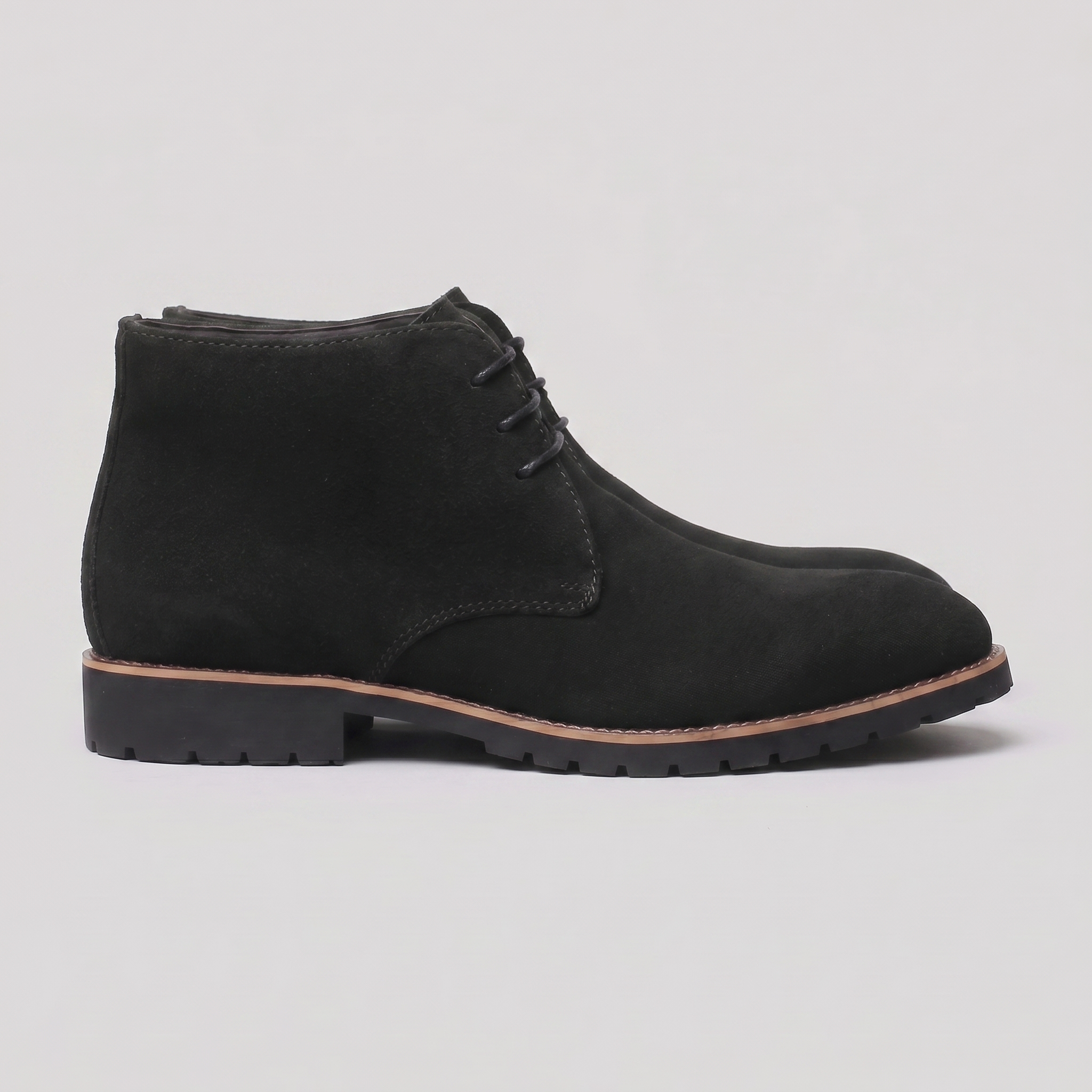 Leather Chukka Boots Lace-Up Lugged Sole - Ankle Boot