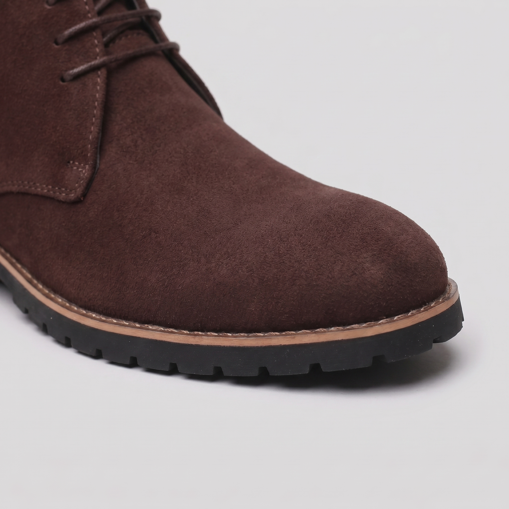 Leather Chukka Boots Lace-Up Lugged Sole - Ankle Boot