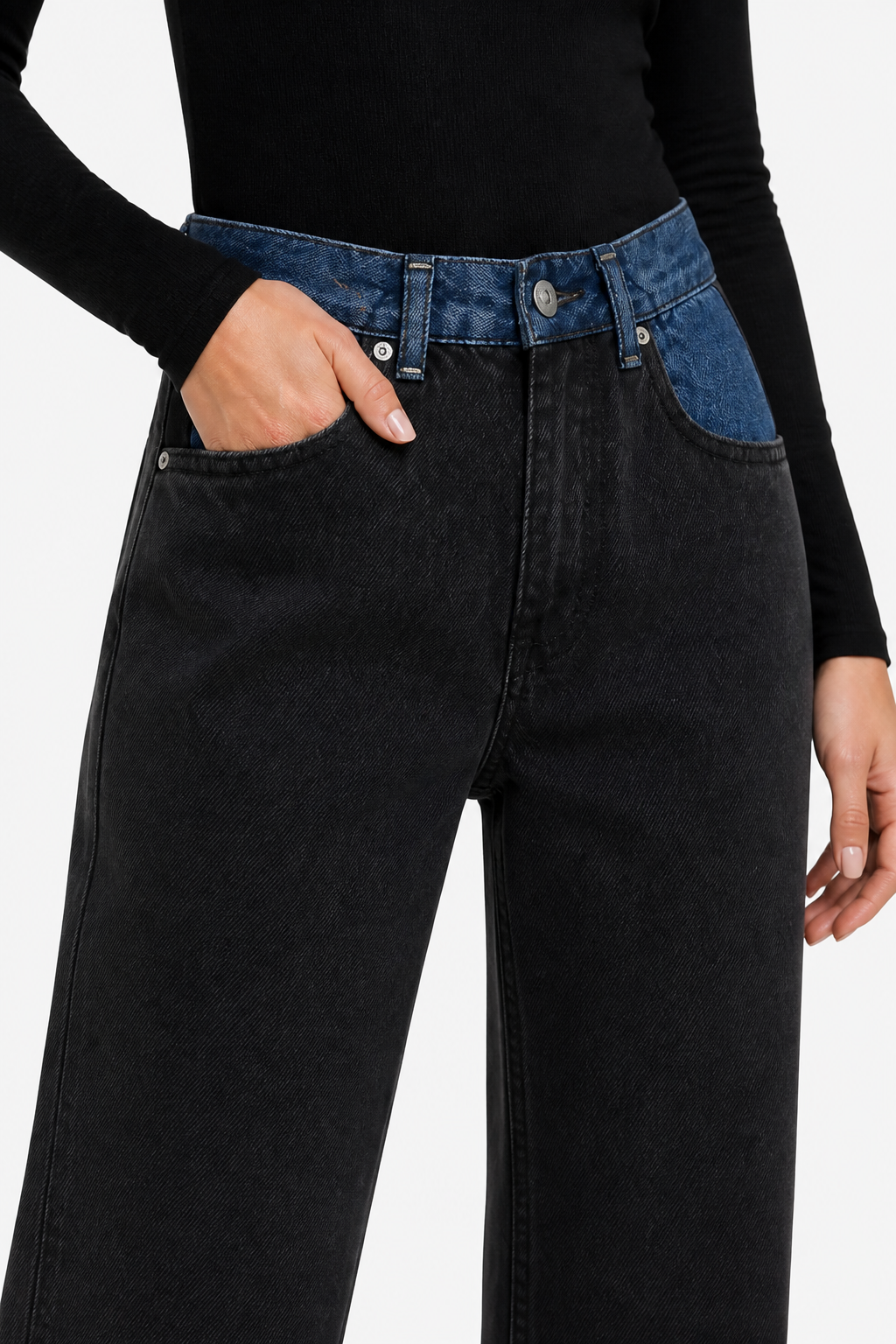 Noirelle – Tri-fold waistband detail – Straight leg jeans - Black - detail
