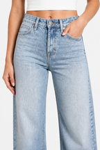 Lunarelle – Effortless straight silhouette – Mid rise jeans - Light Blue - detail