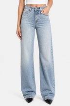 Lunarelle – Effortless straight silhouette – Mid rise jeans - Light Blue - front