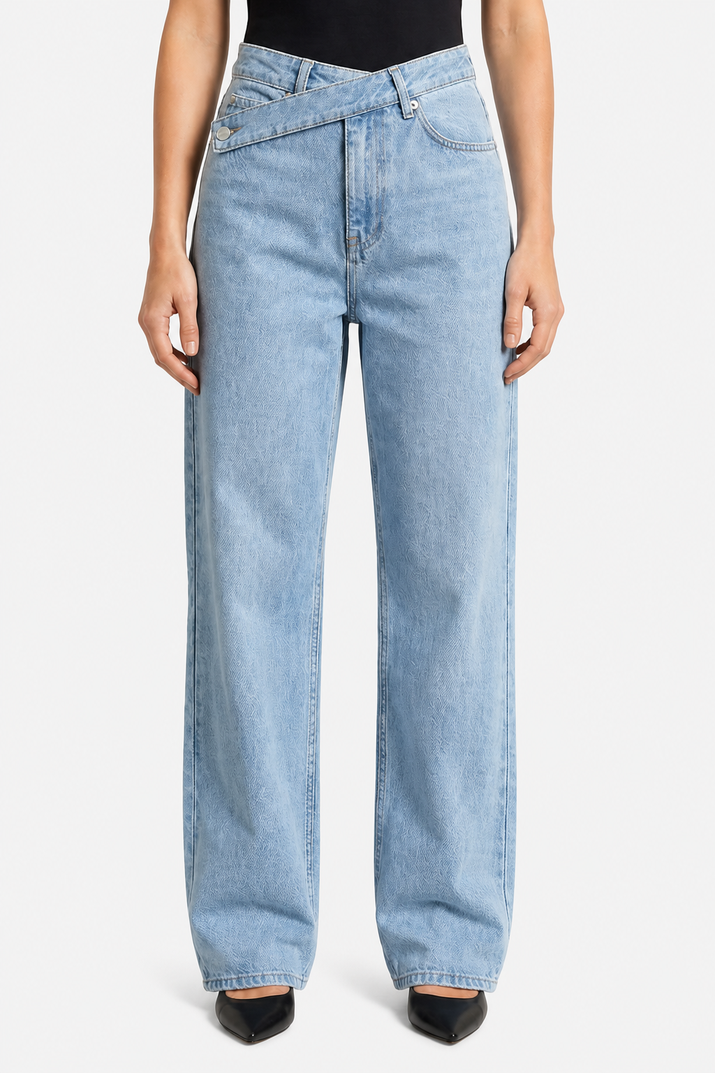 Casila – Asymmetrical closure – Straight-leg jeans - Light Blue - front