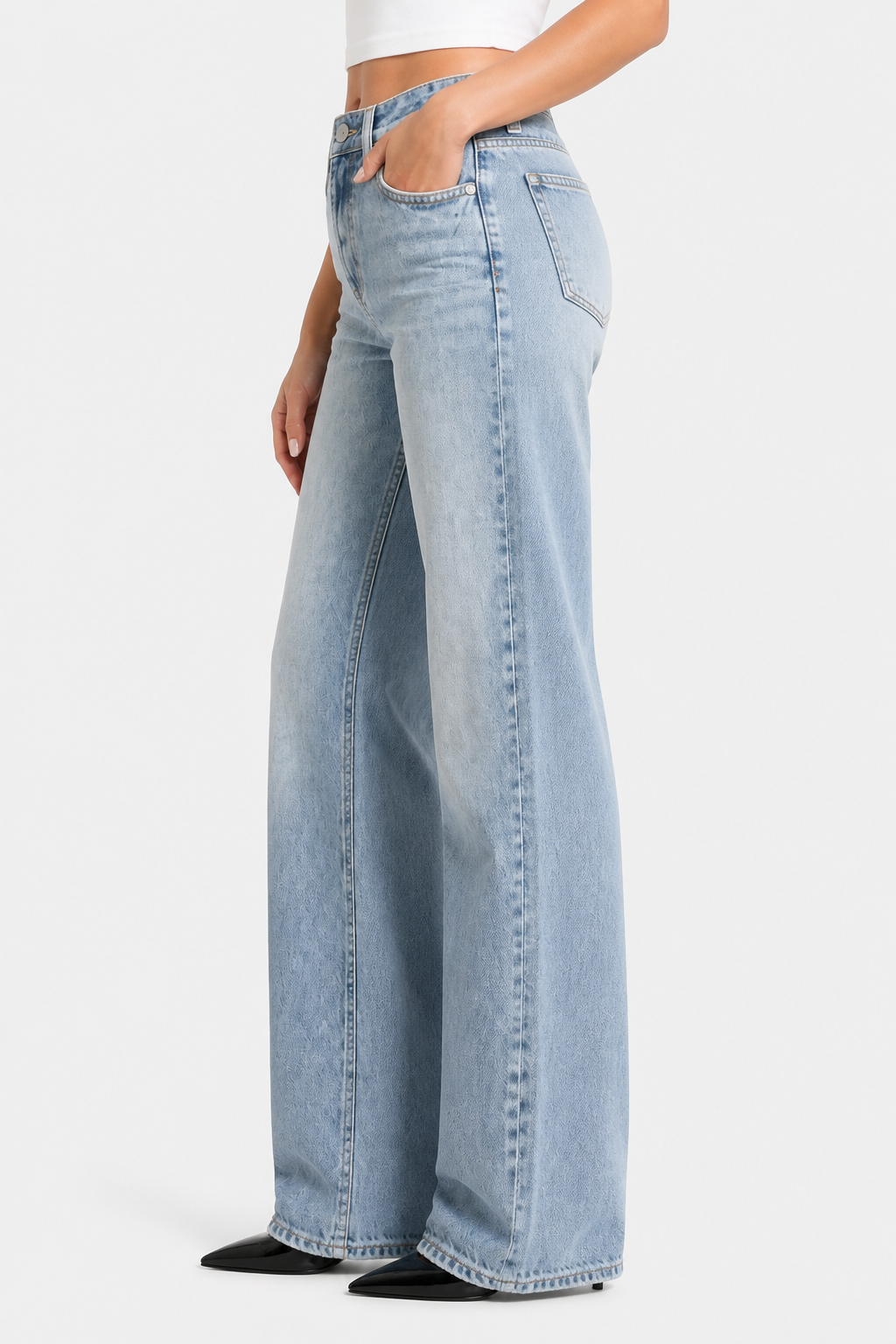 Lunarelle – Effortless straight silhouette – Mid rise jeans - Light Blue - side