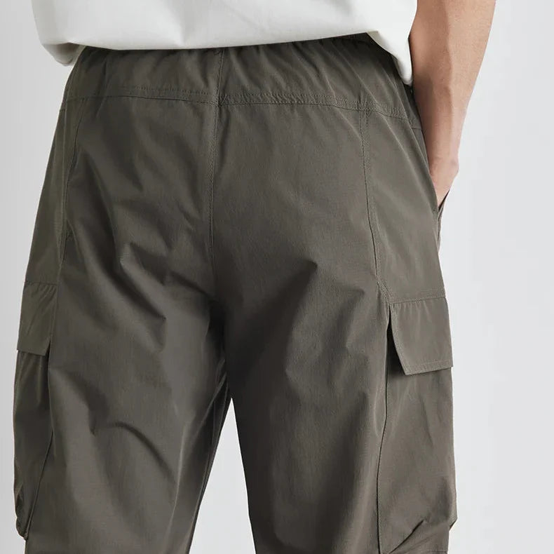 Men's Cargo Trousers with Relaxed Utility Fit, view 4 of 5