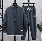 Men's relaxed tracksuit set, sweatshirt & joggers – product image 3