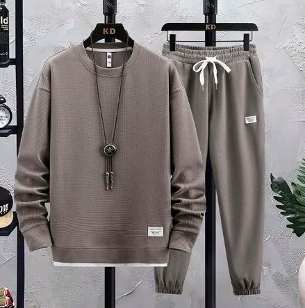 Men's relaxed tracksuit set, sweatshirt & joggers – product image 6