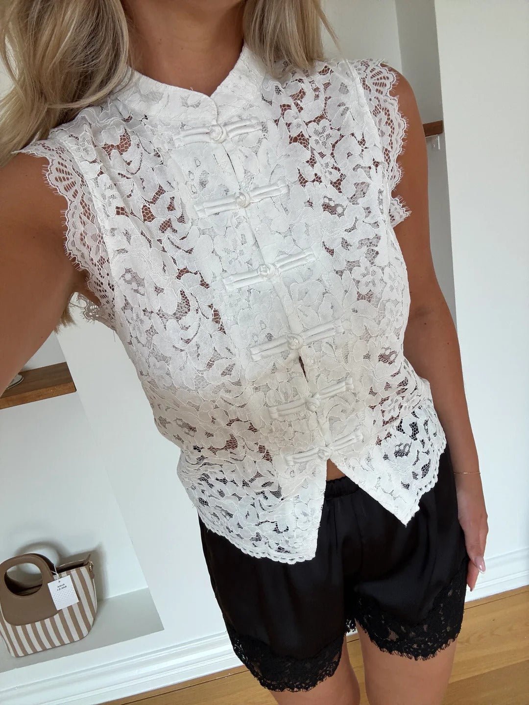 Women's Mandarin-Collar Lace Top – Fitted Shape