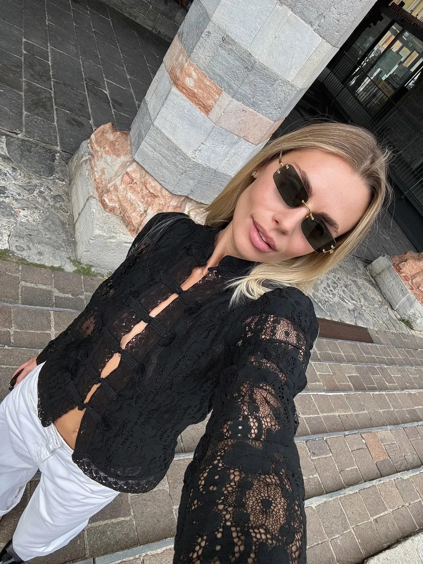 Women's High-Neck Lace Blouse – Fitted Shape