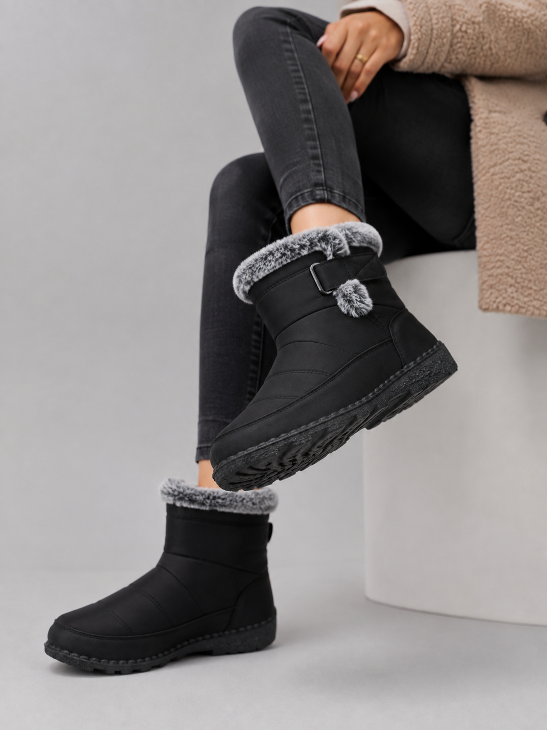 Women's faux fur ankle boots, warm lined winter shoes – product image 2