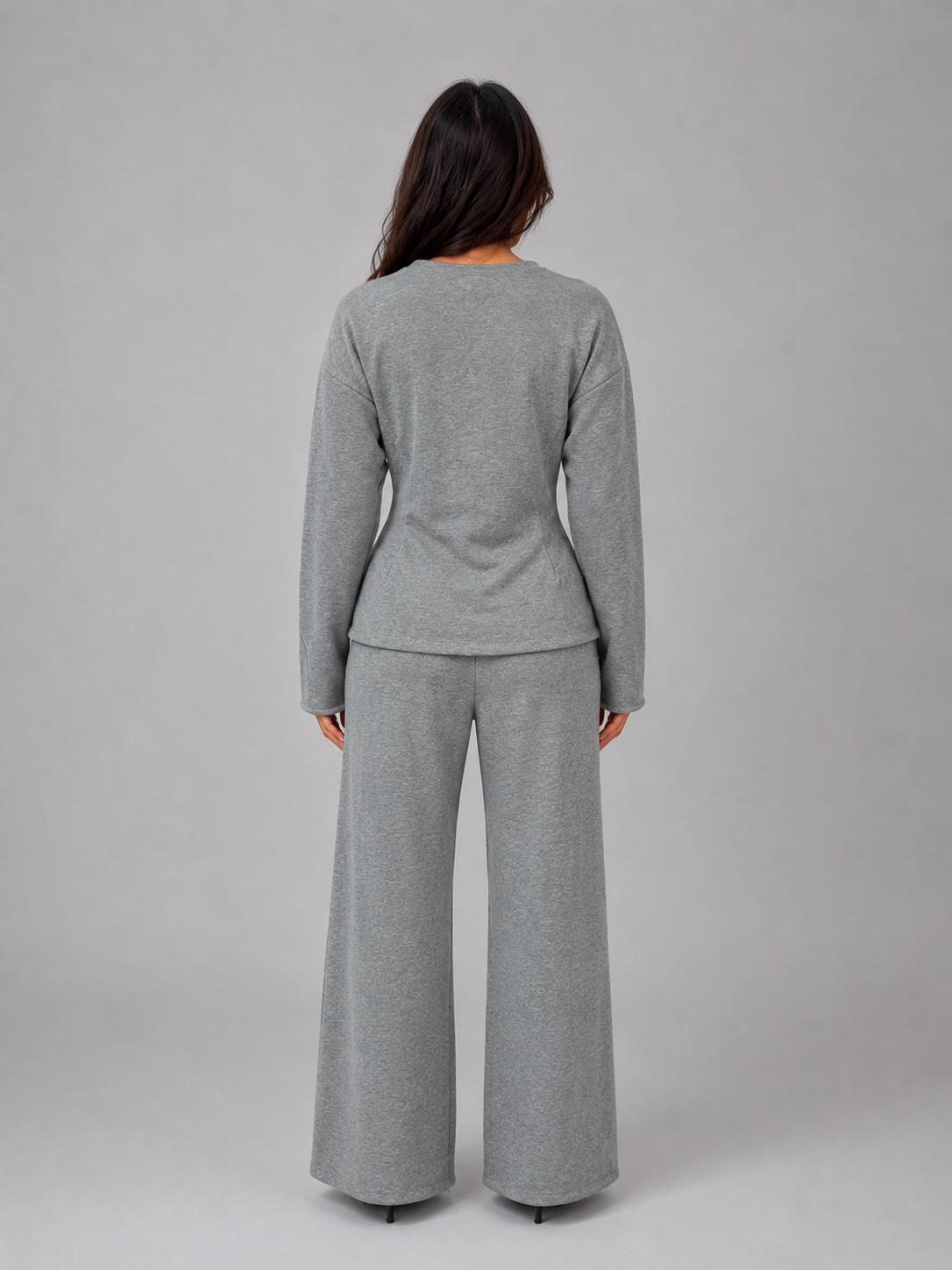 Women's soft lounge set, fitted top & wide leg trousers – product image 2